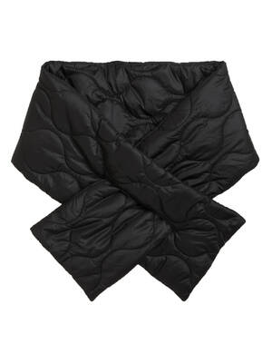 marksandspencer_AW22_T01_7311T_prosivana sala_cerna_599Kc.jpg